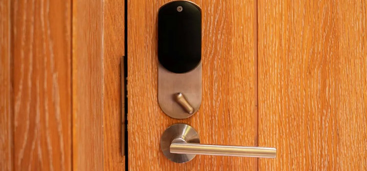 Automatic Locking Door Knob Roseville